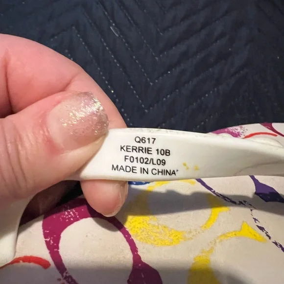 Coach Flip Flops - Picture 6 of 8